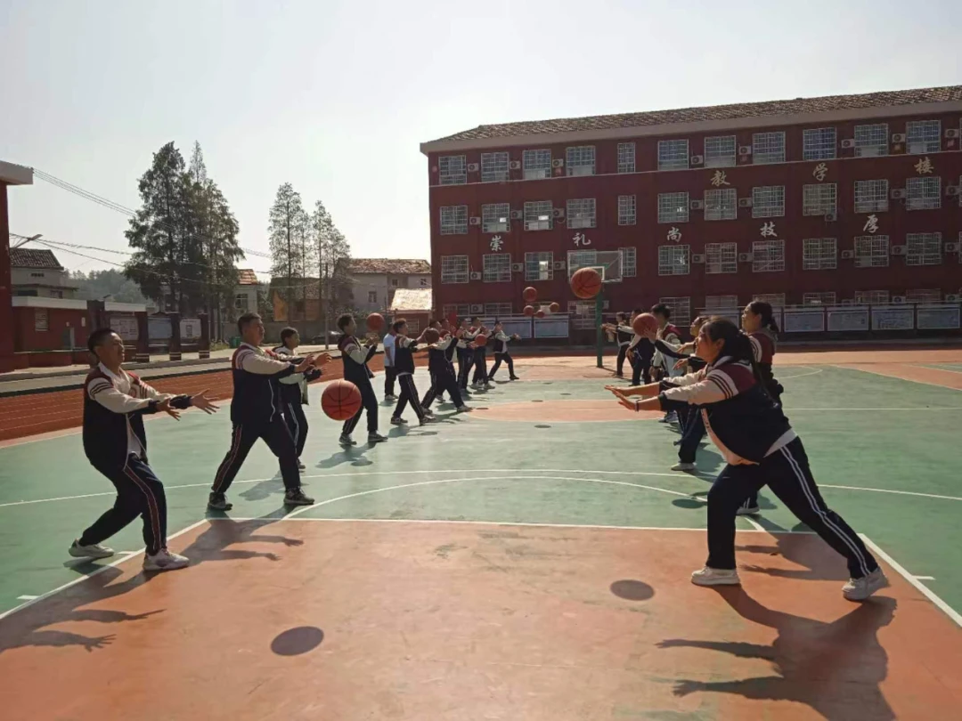 篮球教练队长训练计划书范文怎么写_0